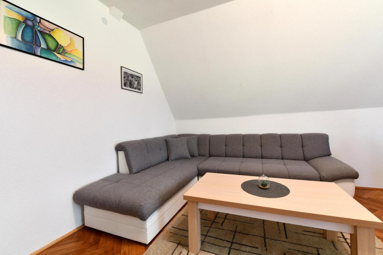 Apartman Petra Plitvička Jezera Exterior foto