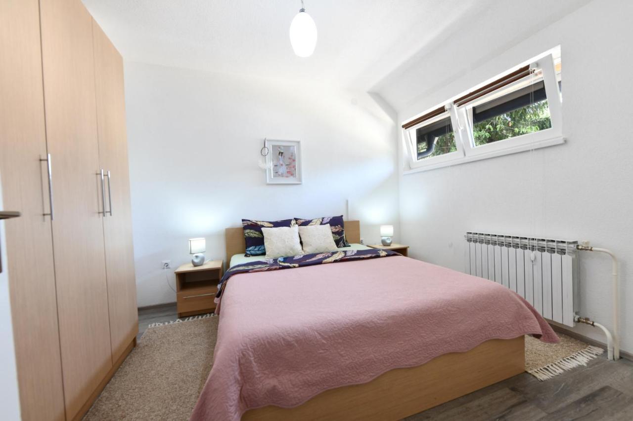 Apartman Petra Plitvička Jezera Exterior foto